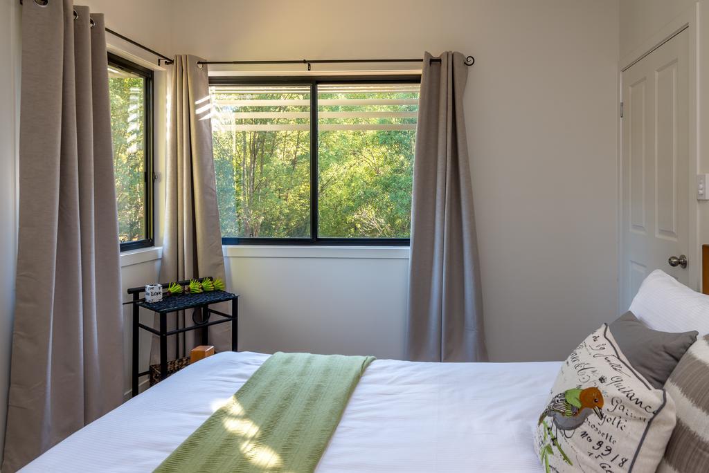 Babbling Brook Retreat Villa Limpinwood Room photo